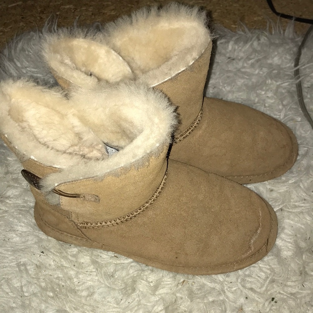 PRICE NEGOTIABLE Ugg style Bearpaws